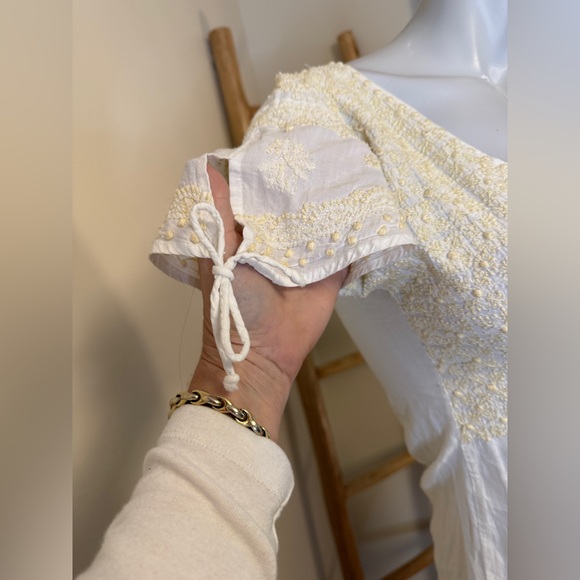 Letarte White and Cream Blouse with Tie Detail - Picture 2 of 10